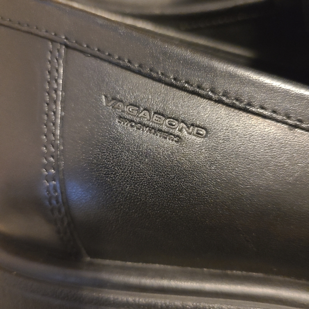 Vagabond Black Loafers - Picture 6 of 11